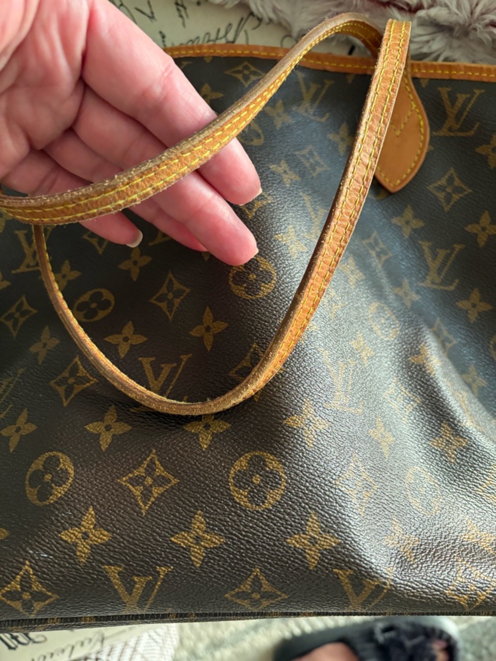 Louis Vuitton Monogram Brown Tote with Tan Trim.  MM - Picture 8 of 12